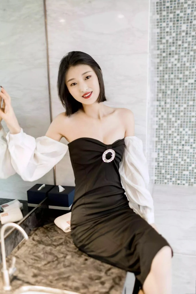Lu Profile image 4