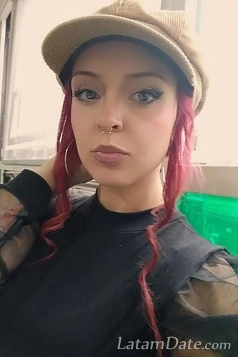 Adriana, 24