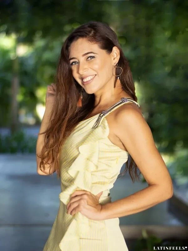 Nadia Profile image 3