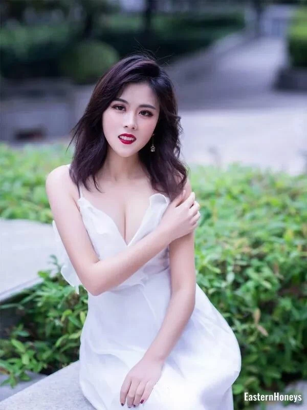 YuLing Profile image 3
